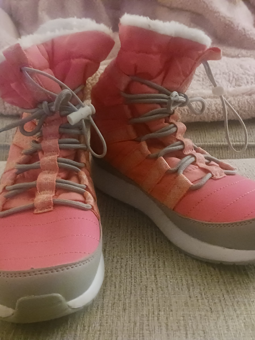 Women's Pink Quilted Lace-Up Winter Boot